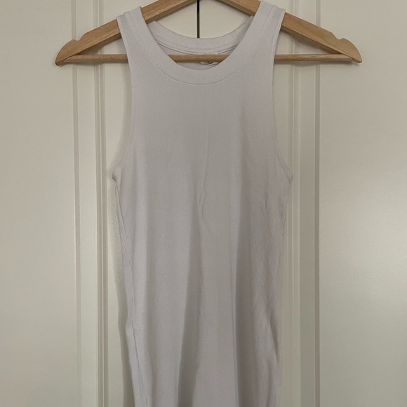 Aritzia (Wilfred Free) Go-To Ribbed Tank - Picture 2 of 3